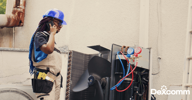 Technician answering a missed call with the Dexcomm logo